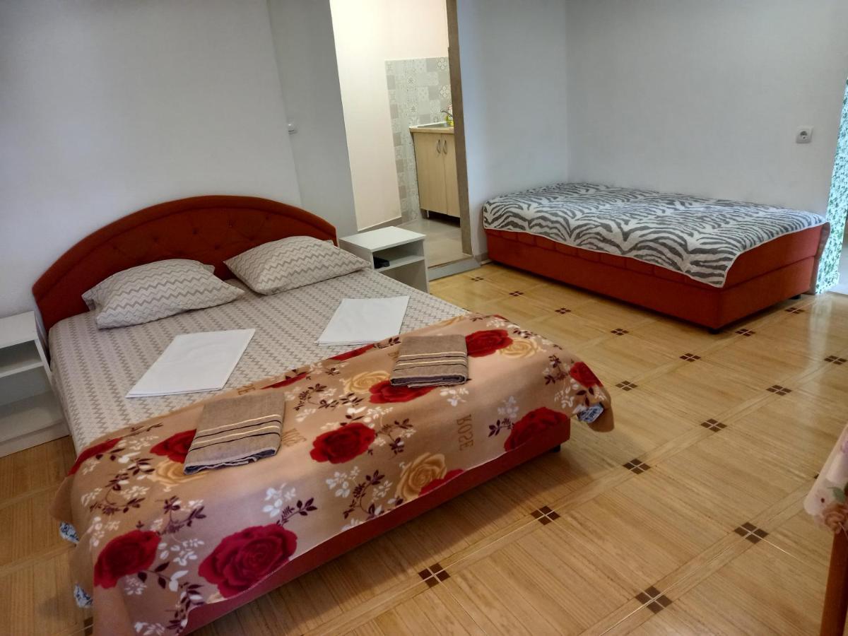 Bugenvilija Budva Ngoại thất bức ảnh